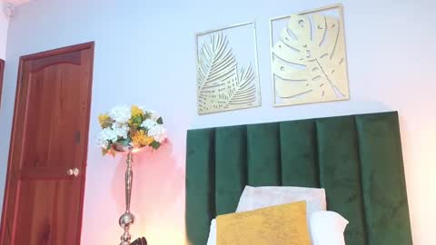 Snapshot of alissanix chatting on November 2025 11:52:01 PM AlissaNix online show from November 2025 11:52:01 PM