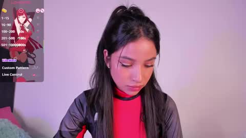 Mara  Isabel online show from December 2025 09:11:01 PM