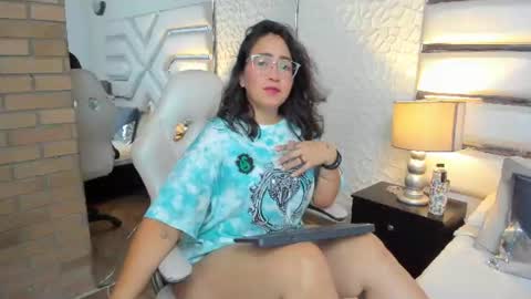 alissbluumm online show from July 2026 11:31:01 PM