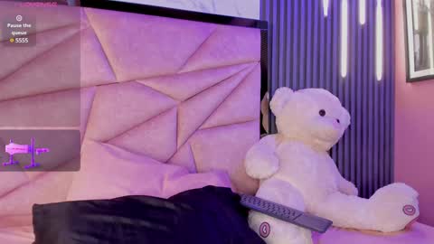 Snapshot of alisse_miller chatting on December 2024 11:23:02 PM Alisse Miller online show from December 2024 11:23:02 PM