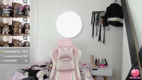 Alissia online show from February 2025 04:58:02 PM