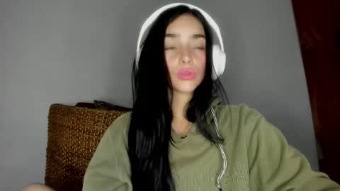 Alisson369  online show from April 2026 09:13:01 AM