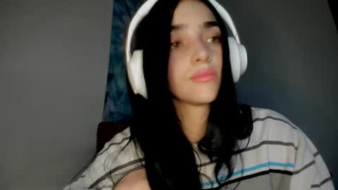 Alisson369  online show from May 2026 10:00:01 AM