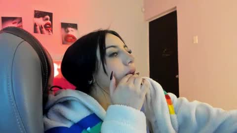 alisson__cortez online show from February 2026 01:03:02 PM