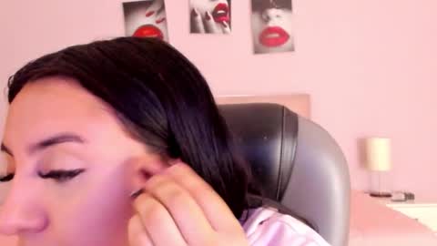 alisson__cortez online show from February 2026 12:14:02 PM