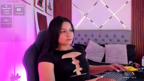 Snapshot of alisson_sanders chatting on May 2026 01:41:02 PM Alisson online show from May 2026 01:41:02 PM