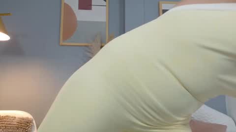 Alisson online show from October 2025 07:49:01 PM