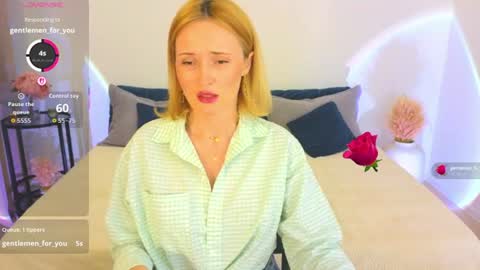 alisssarose online show from June 2026 09:03:01 PM