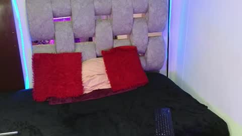 Snapshot of alix_kitty_ chatting on December 2025 08:25:01 PM alix_kitty_ online show from December 2025 08:25:01 PM