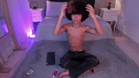  Alexis Etereo  online show from April 2026 07:36:02 PM