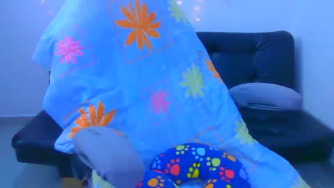 Snapshot of alixxe_ chatting on December 2025 02:32:02 PM alixxe_ online show from December 2025 02:32:02 PM