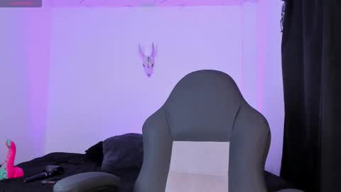 Aliz online show from December 2025 11:11:01 PM