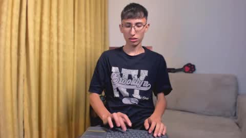 Snapshot of allangil chatting on February 2025 04:14:01 AM Allan online show from February 2025 04:14:01 AM