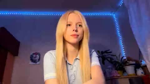 Snapshot of allegralenherr chatting on November 2025 03:18:02 PM Lina online show from November 2025 03:18:02 PM