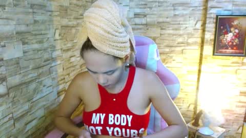 Lavinia  online show from November 2025 06:57:01 AM