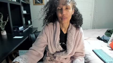 Snapshot of allgood4u chatting on March 2025 12:00:02 AM wishlist on bio online show from March 2025 12:00:02 AM