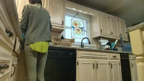 Snapshot of allgood4u chatting on March 2026 05:27:01 PM wishlist on bio online show from March 2026 05:27:01 PM