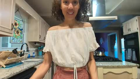 Snapshot of allgood4u chatting on April 2026 03:38:02 PM wishlist on bio online show from April 2026 03:38:02 PM