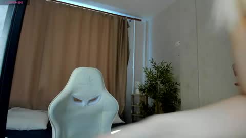 alli_aster online show from May 2026 01:00:01 AM