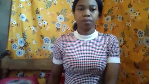 Snapshot of alliciax632770q chatting on April 2026 05:52:01 AM alliciax632770q online show from April 2026 05:52:01 AM