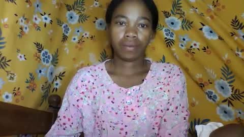 Snapshot of alliciax632770q chatting on April 2026 12:24:01 AM alliciax632770q online show from April 2026 12:24:01 AM