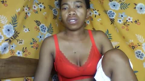 Snapshot of alliciax632770q chatting on May 2026 09:20:01 PM alliciax632770q online show from May 2026 09:20:01 PM