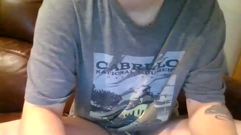 Snapshot of alliebearx chatting on November 2025 05:02:02 PM alliebearx online show from November 2025 05:02:02 PM