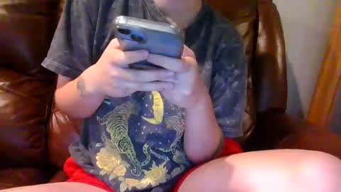 Snapshot of alliebearx chatting on November 2025 06:28:02 PM alliebearx online show from November 2025 06:28:02 PM