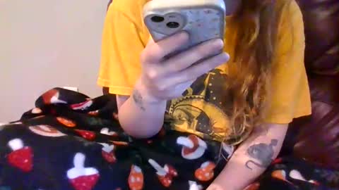 Snapshot of alliebearx chatting on January 2026 05:04:01 PM alliebearx online show from January 2026 05:04:01 PM