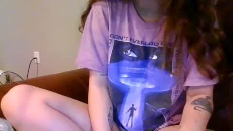 Snapshot of alliebearx chatting on January 2026 04:43:02 PM alliebearx online show from January 2026 04:43:02 PM