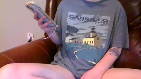 Snapshot of alliebearx chatting on January 2026 11:19:01 PM alliebearx online show from January 2026 11:19:01 PM
