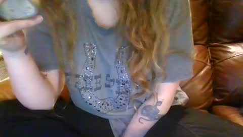 Snapshot of alliebearx chatting on February 2026 03:33:01 AM alliebearx online show from February 2026 03:33:01 AM