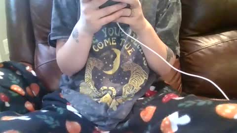 Snapshot of alliebearx chatting on February 2026 04:46:01 PM alliebearx online show from February 2026 04:46:01 PM