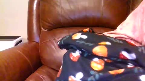 Snapshot of alliebearx chatting on February 2026 06:36:02 AM alliebearx online show from February 2026 06:36:02 AM
