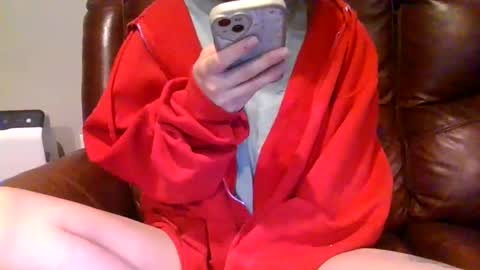 Snapshot of alliebearx chatting on February 2026 04:49:02 PM alliebearx online show from February 2026 04:49:02 PM