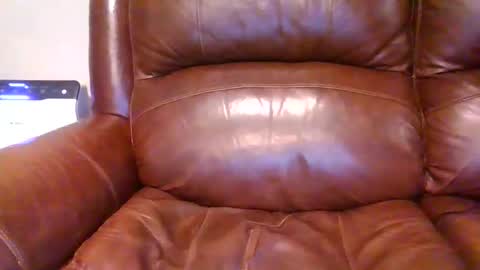 Snapshot of alliebearx chatting on March 2026 04:25:01 PM alliebearx online show from March 2026 04:25:01 PM