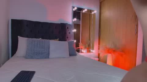 Allie Collins online show from July 2026 01:54:02 PM