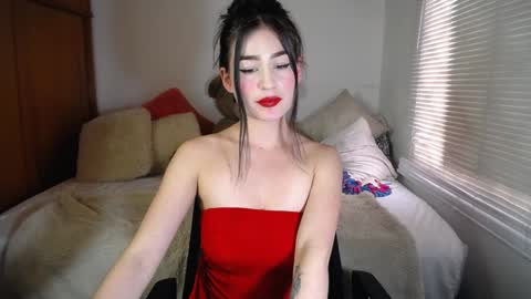 Snapshot of allierose_ chatting on December 2024 07:11:01 PM Allie online show from December 2024 07:11:01 PM