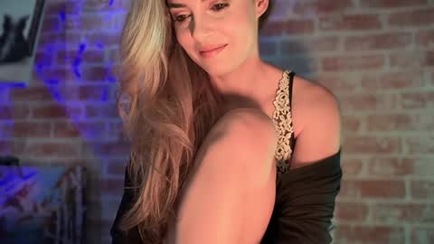 Allie online show from December 2024 01:55:01 PM