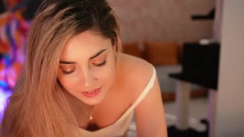 Allie online show from February 2025 01:50:01 PM