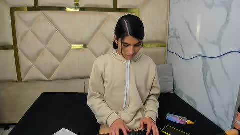 Snapshot of allison_69ts chatting on September 2025 10:32:02 PM allison_69ts online show from September 2025 10:32:02 PM