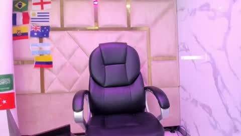 allison_69ts online show from July 2026 06:49:02 PM