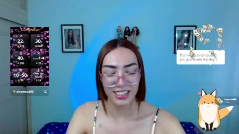 Snapshot of allisonblossom chatting on April 2026 07:37:01 PM online show from April 2026 07:37:01 PM