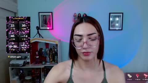 Snapshot of allisonblossom chatting on May 2026 07:54:02 PM online show from May 2026 07:54:02 PM
