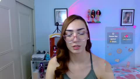 Snapshot of allisonblossom chatting on May 2026 06:58:01 PM online show from May 2026 06:58:01 PM