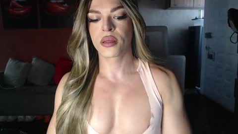 Snapshot of allisonfit chatting on May 2026 12:32:02 PM Allison Victoria online show from May 2026 12:32:02 PM