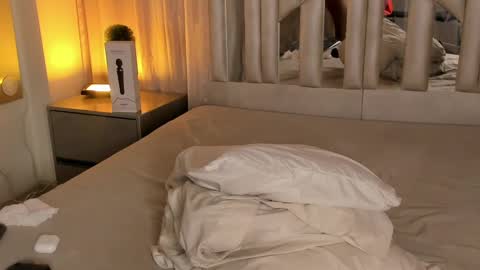 Snapshot of allisonfoster_ chatting on February 2025 01:57:02 AM Allison online show from February 2025 01:57:02 AM