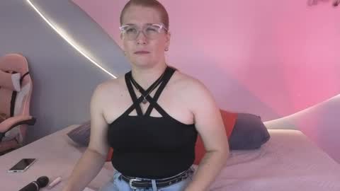 Snapshot of allisonroberts_ chatting on May 2026 11:48:01 AM Alli online show from May 2026 11:48:01 AM