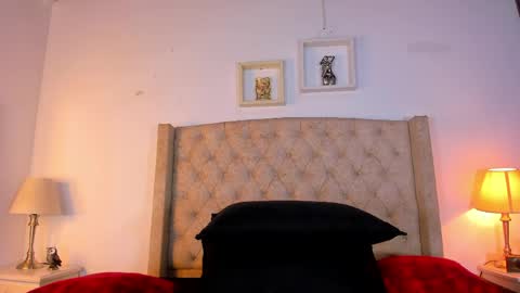 allisson online show from April 2026 12:06:02 PM