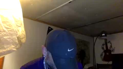 Snapshot of allitrunnin chatting on October 2025 08:46:02 AM allitrunnin online show from October 2025 08:46:02 AM